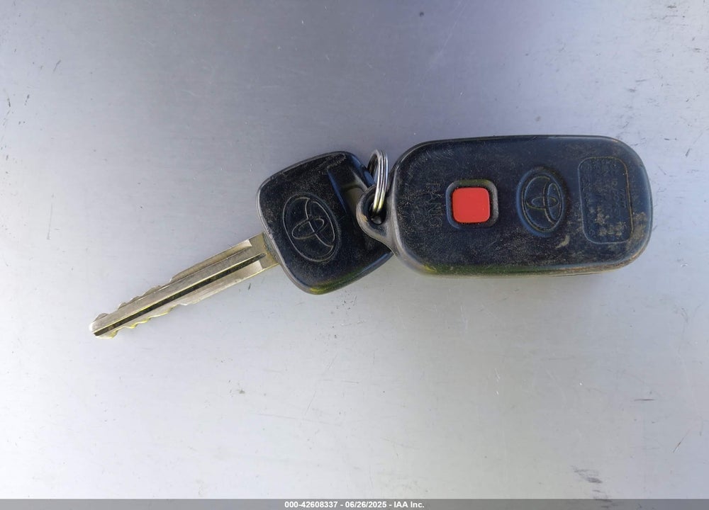 2003 TOYOTA CAMRY LE VIN: 4T1BE32K33U645857