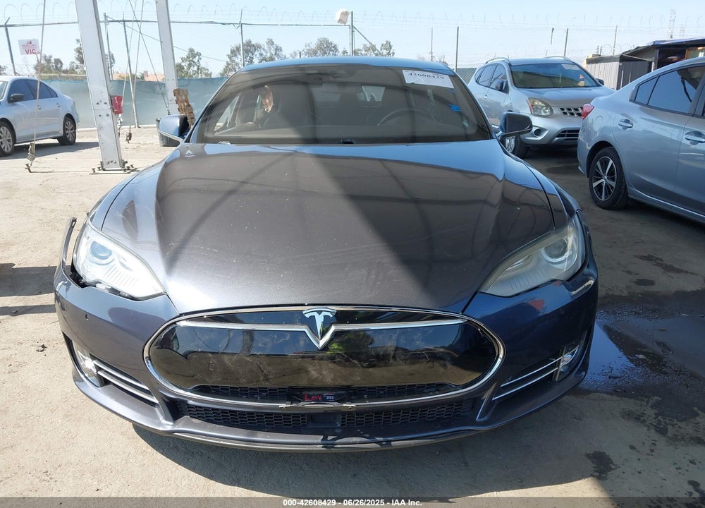 2015 TESLA MODEL S VIN: 5YJSA1E24FF102837