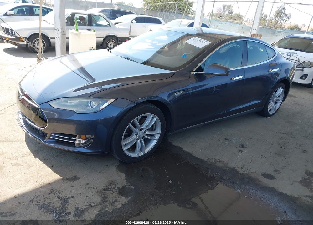 2015 TESLA MODEL S VIN: 5YJSA1E24FF102837