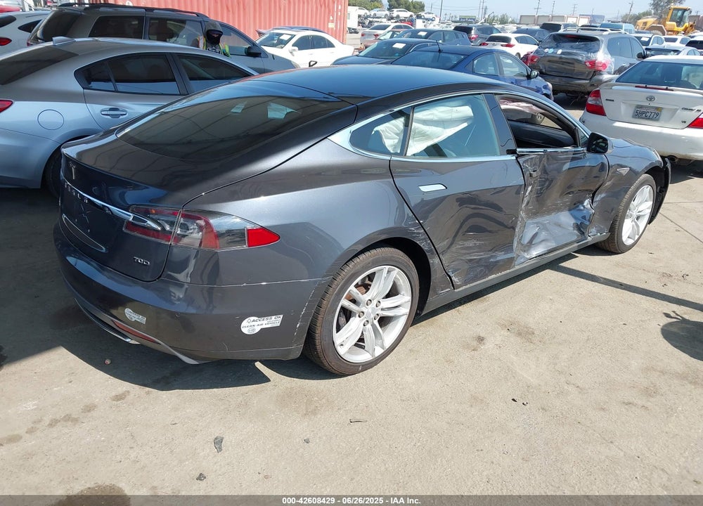 2015 TESLA MODEL S VIN: 5YJSA1E24FF102837