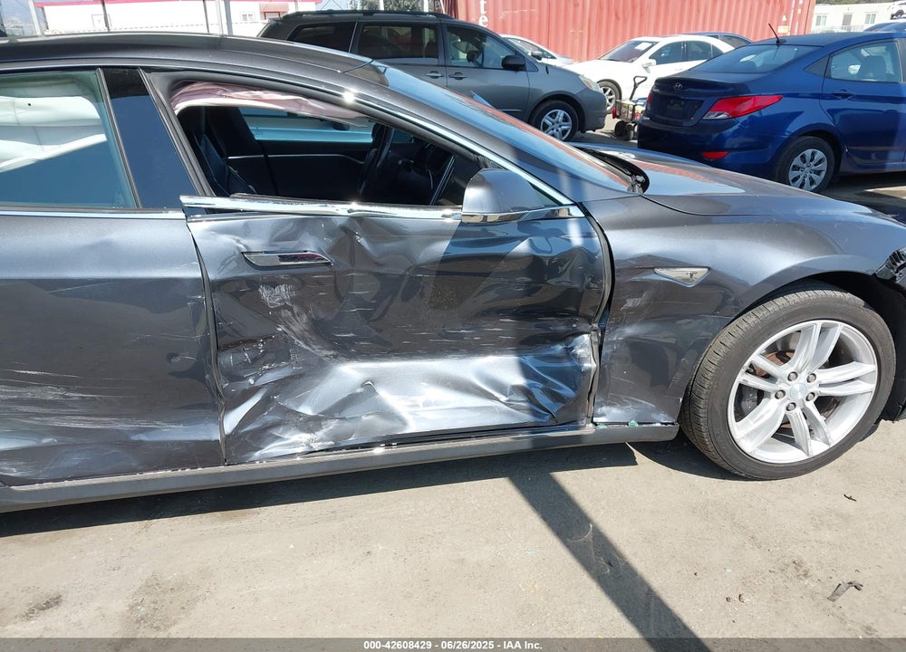 2015 TESLA MODEL S VIN: 5YJSA1E24FF102837