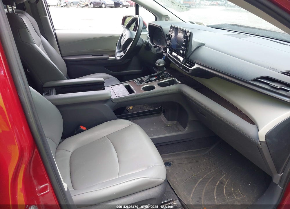 2022 TOYOTA SIENNA XLE VIN: 5TDJSKFCXNS059539