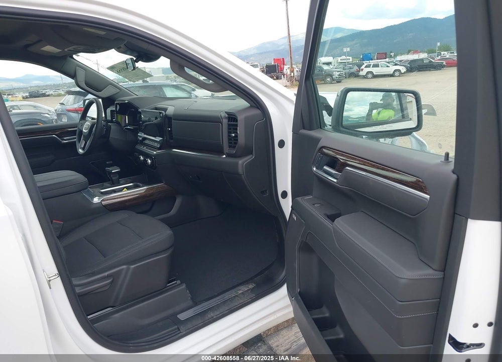 2025 GMC SIERRA 1500 4WD DOUBLE CAB STANDARD BOX ELEVATION WITH 3SB VIN: 1GTVUCE86SZ141843