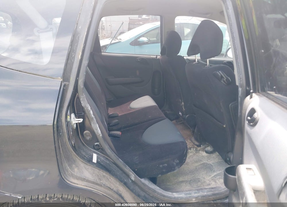 2007 HONDA FIT VIN: JHMGD38497S010227