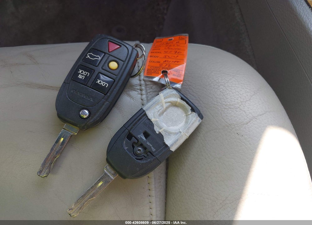 2006 VOLVO XC90 2.5T VIN: YV4CM592X61228963