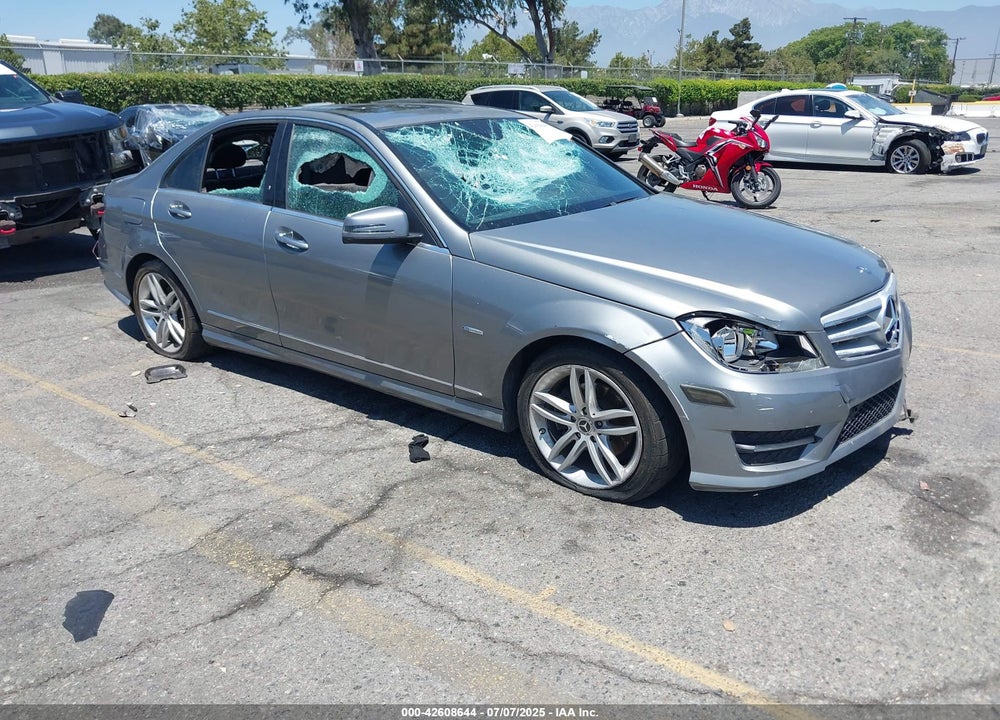 2012 MERCEDES-BENZ C 250 LUXURY/SPORT VIN: WDDGF4HB3CR233709