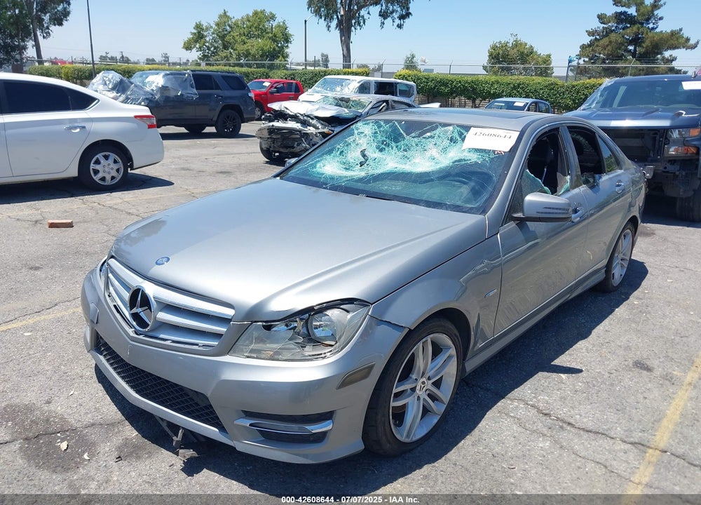 2012 MERCEDES-BENZ C 250 LUXURY/SPORT VIN: WDDGF4HB3CR233709