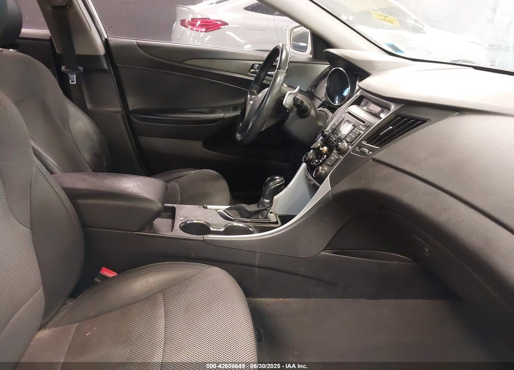 2011 HYUNDAI SONATA SE VIN: 5NPEC4AC9BH117515