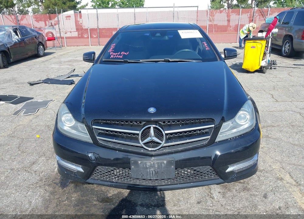 2015 MERCEDES-BENZ C CLASS VIN: WDDGJ4HB7FG390528