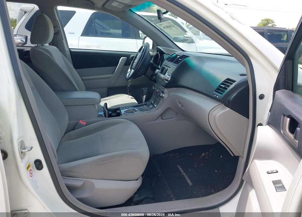 2011 TOYOTA HIGHLANDER BASE V6 VIN: 5TDZK3EH6BS045879