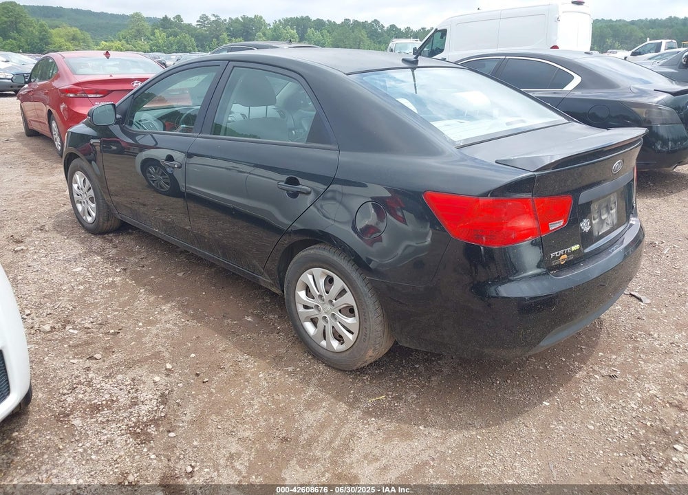 2011 KIA FORTE VIN: KNAFU4A2XB5419241