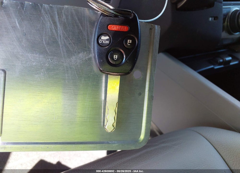 2015 HONDA PILOT VIN: 5FNYF3H74FB013848