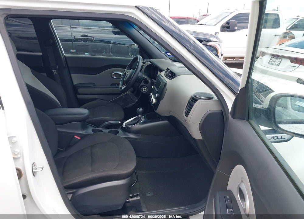 2018 KIA SOUL VIN: KNDJN2A28J7896168