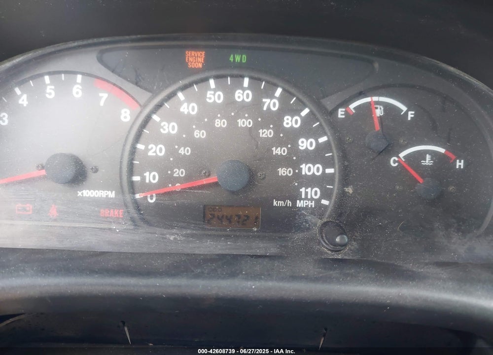 2002 CHEVROLET TRACKER VIN: 2CNBJ18C426921217
