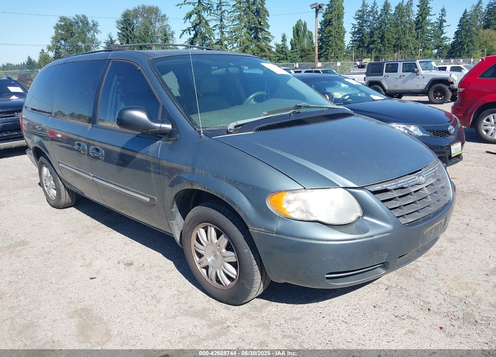2005 CHRYSLER TOWN & COUNTRY TOURING VIN: 2C8GP54L15R187661