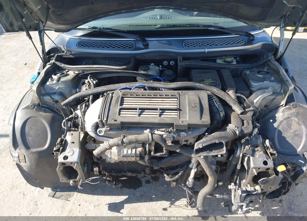 2003 MINI COOPER S VIN: WMWRE33423TD68269