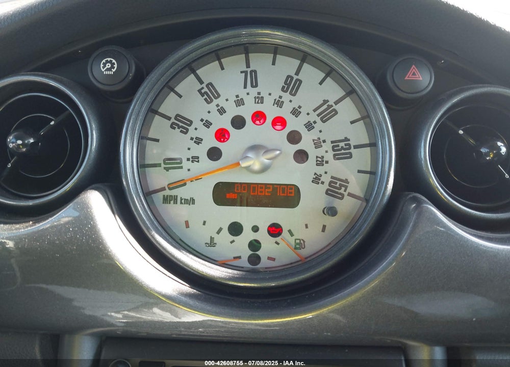 2003 MINI COOPER S VIN: WMWRE33423TD68269