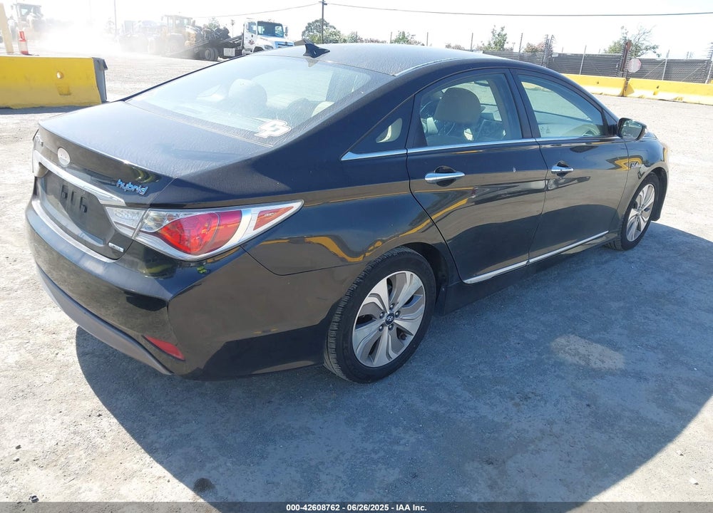 2013 HYUNDAI SONATA HYBRID VIN: KMHEC4A43DA073428