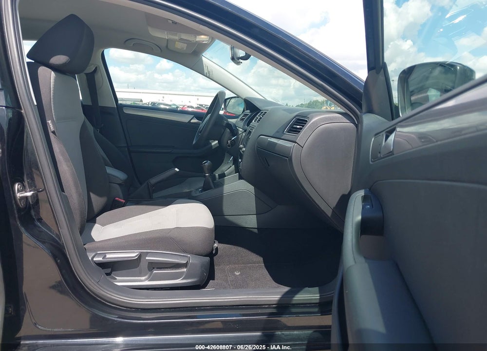 2017 VOLKSWAGEN JETTA VIN: 3VW167AJ8HM376745
