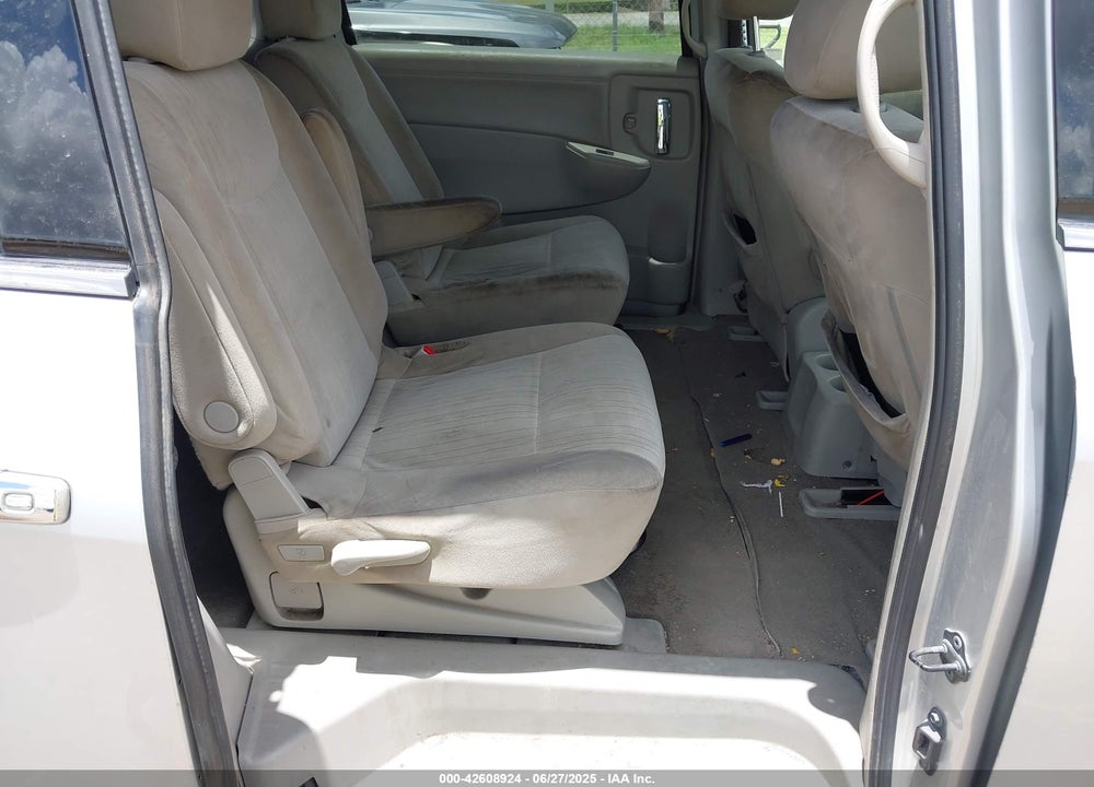 2015 NISSAN QUEST PLATINUM/S/SL/SV VIN: JN8AE2KP4F9128892
