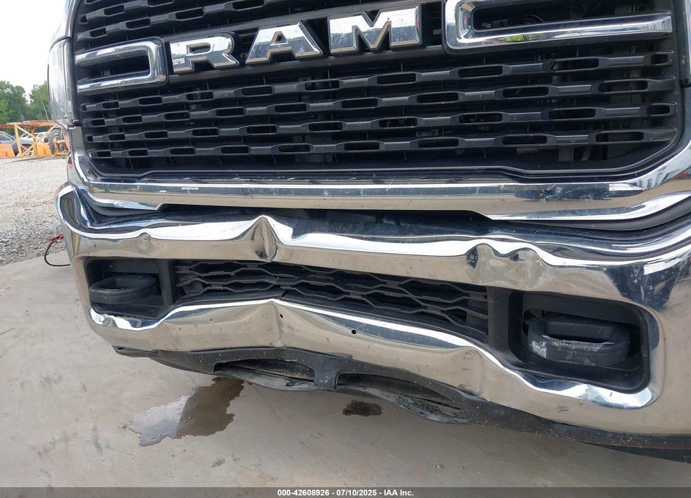 2024 RAM 3500 BIG HORN  4X4 8' BOX VIN: 3C63R3HLXRG339285