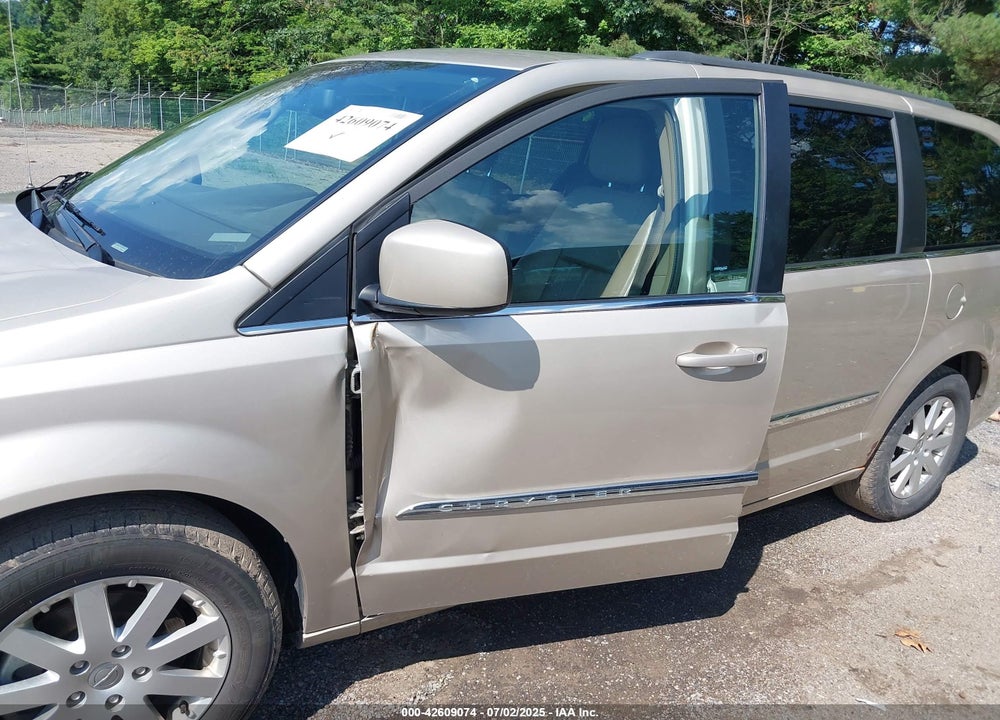 2013 CHRYSLER TOWN & COUNTRY TOURING VIN: 2C4RC1BG1DR565545