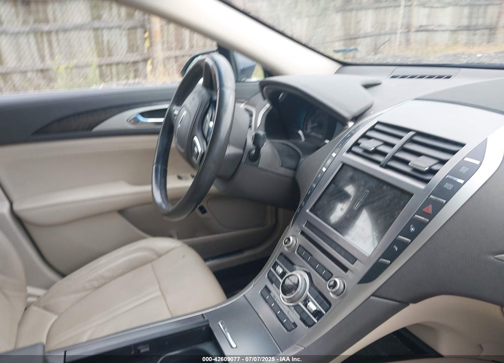 2017 LINCOLN MKZ HYBRID VIN: 3LN6L5MU0HR620219