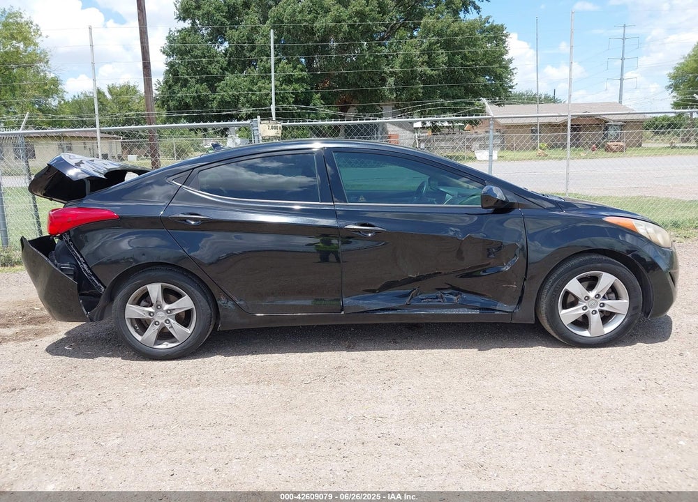 2013 HYUNDAI ELANTRA VIN: KMHDH4AE0DU666782