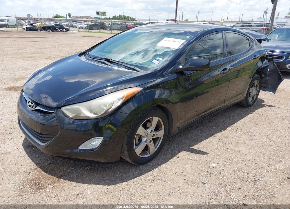2013 HYUNDAI ELANTRA VIN: KMHDH4AE0DU666782