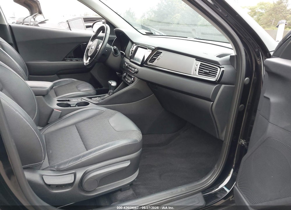 2018 KIA NIRO VIN: KNDCC3LC0J5140968