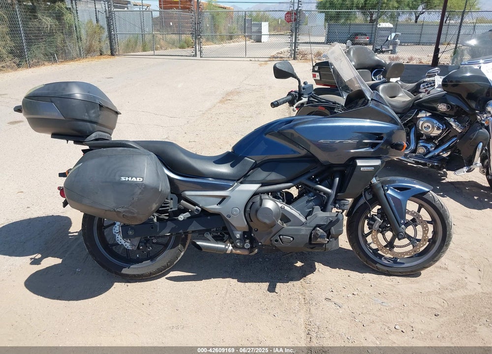 2015 HONDA CTX700 D VIN: JH2RC6945FK100686