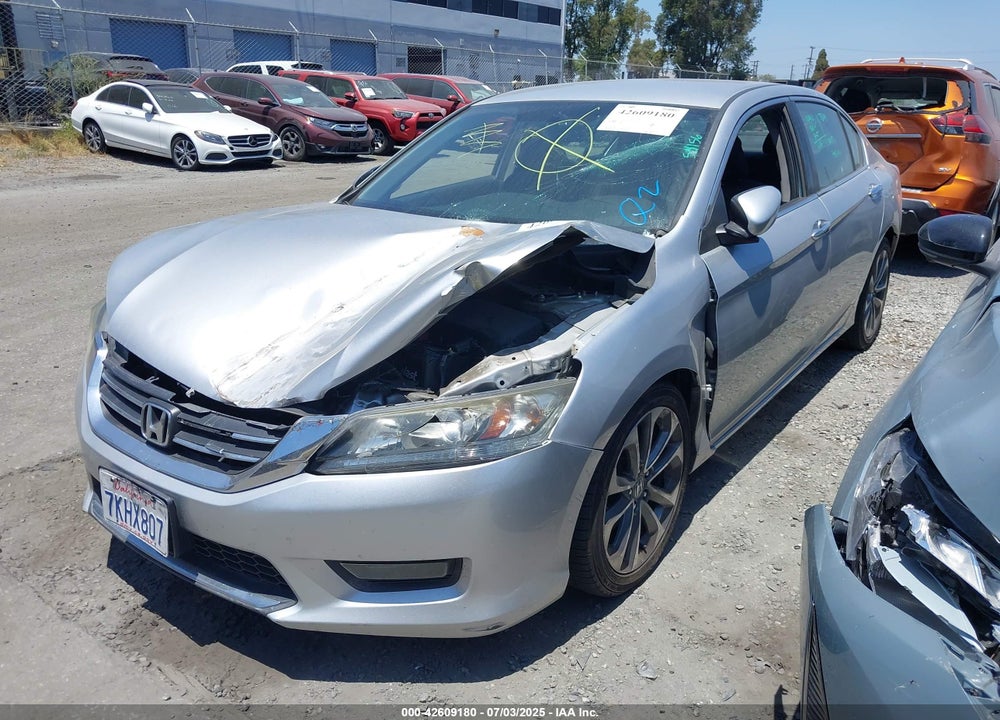 2015 HONDA ACCORD VIN: 1HGCR2F56FA135845