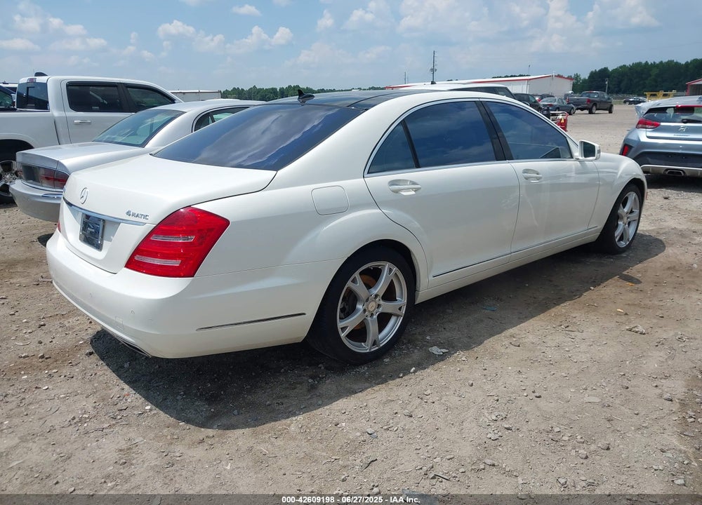 2013 MERCEDES-BENZ S 550 4MATIC VIN: WDDNG9EB2DA517984