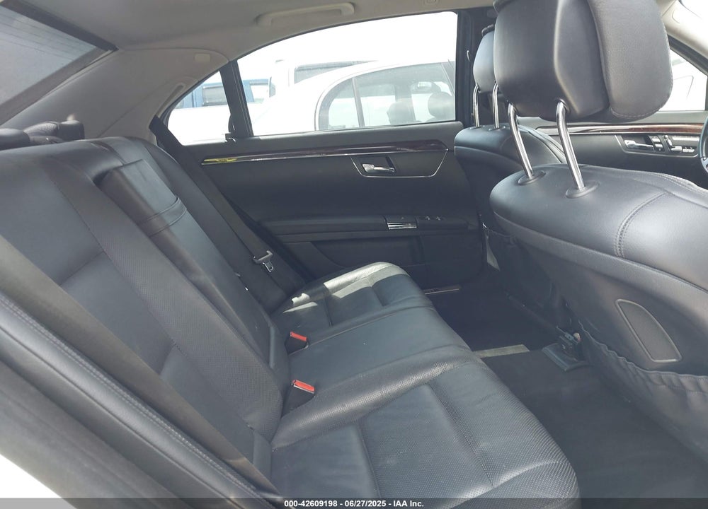 2013 MERCEDES-BENZ S 550 4MATIC VIN: WDDNG9EB2DA517984