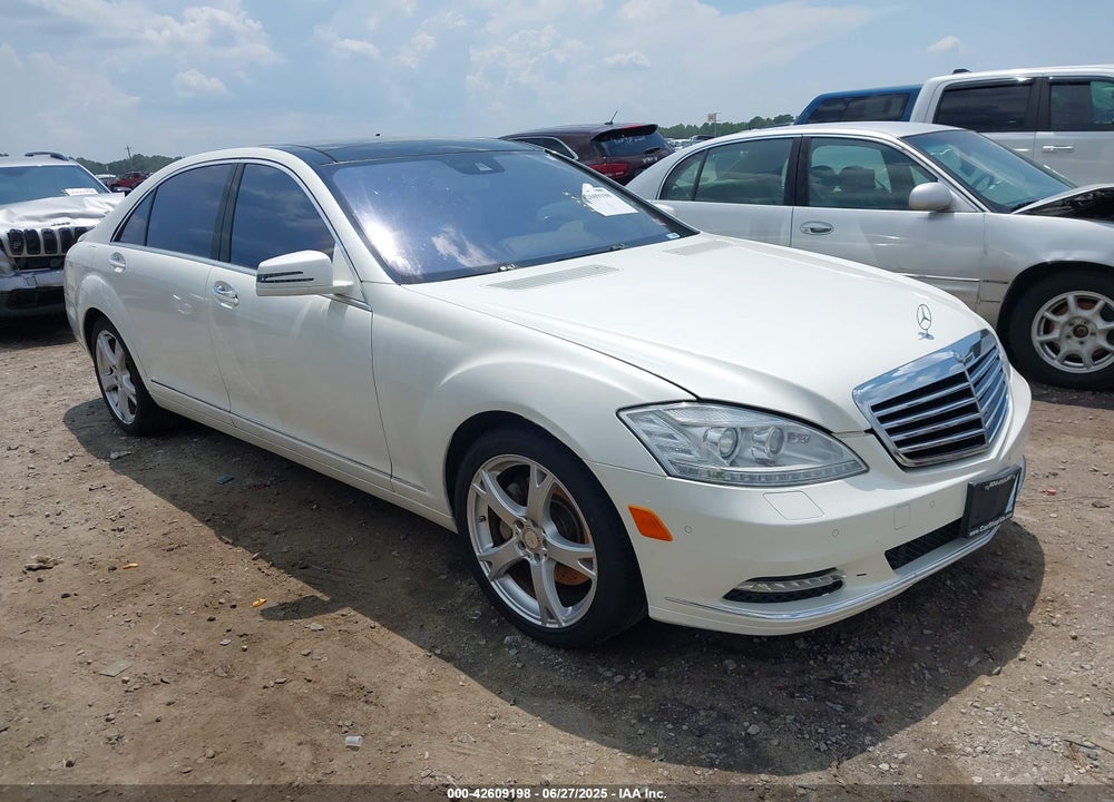 2013 MERCEDES-BENZ S 550 4MATIC VIN: WDDNG9EB2DA517984
