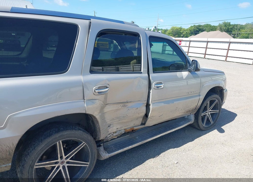 2004 CADILLAC ESCALADE STANDARD VIN: 1GYEK63N64R220717