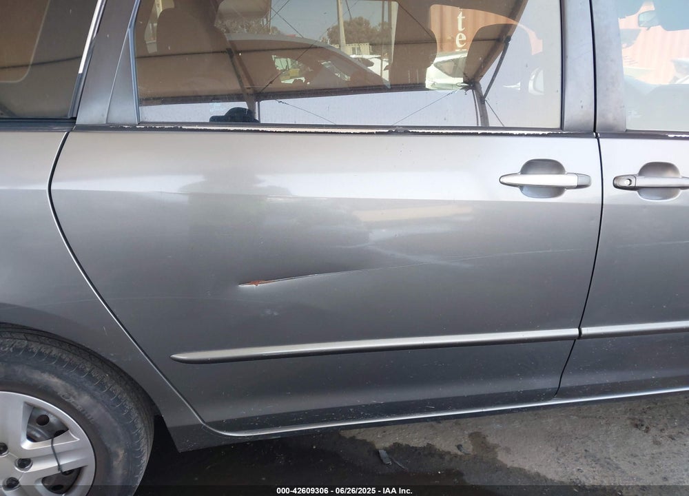 2004 TOYOTA SIENNA VIN: 5TDZA23C74S029925