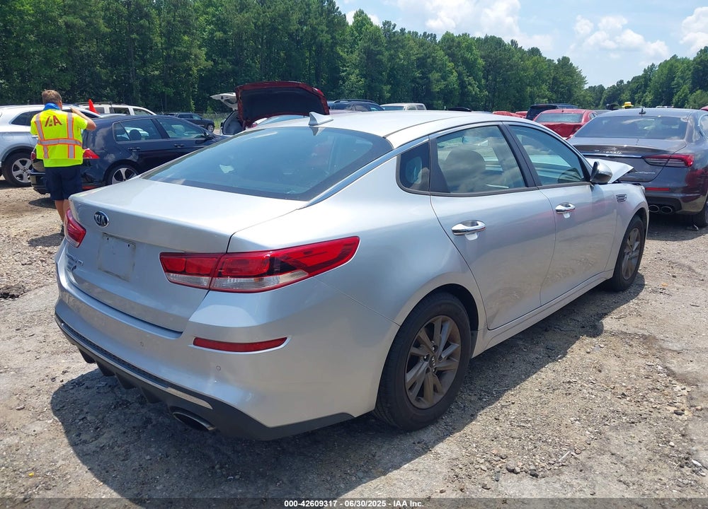 2019 KIA OPTIMA VIN: 5XXGT4L3XKG345802