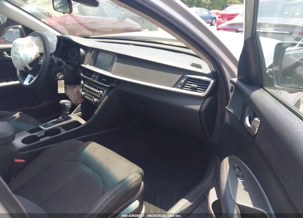 2019 KIA OPTIMA VIN: 5XXGT4L3XKG345802