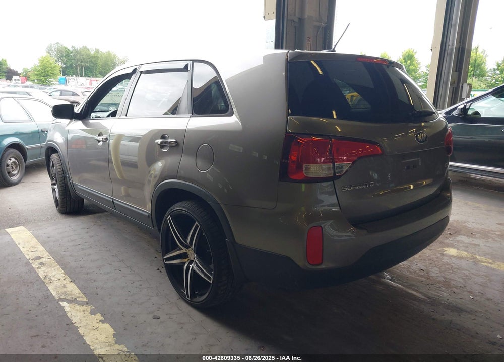 2014 KIA SORENTO VIN: 5XYKT3A67EG507404