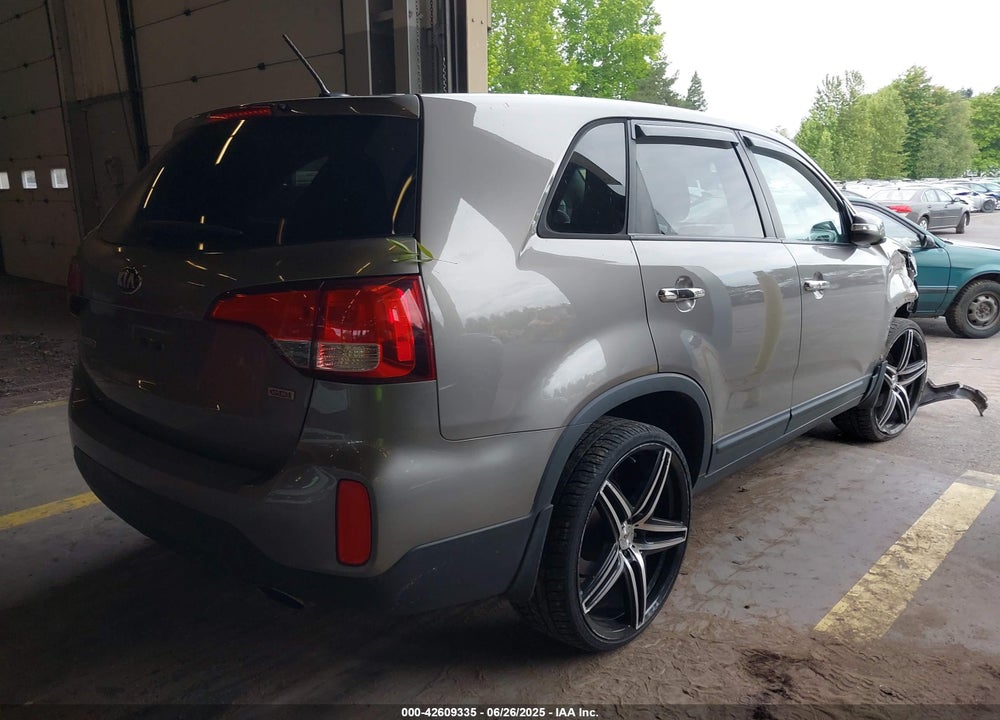 2014 KIA SORENTO VIN: 5XYKT3A67EG507404