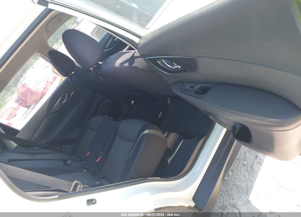 2017 NISSAN ROGUE S VIN: JN8AT2MT1HW133908
