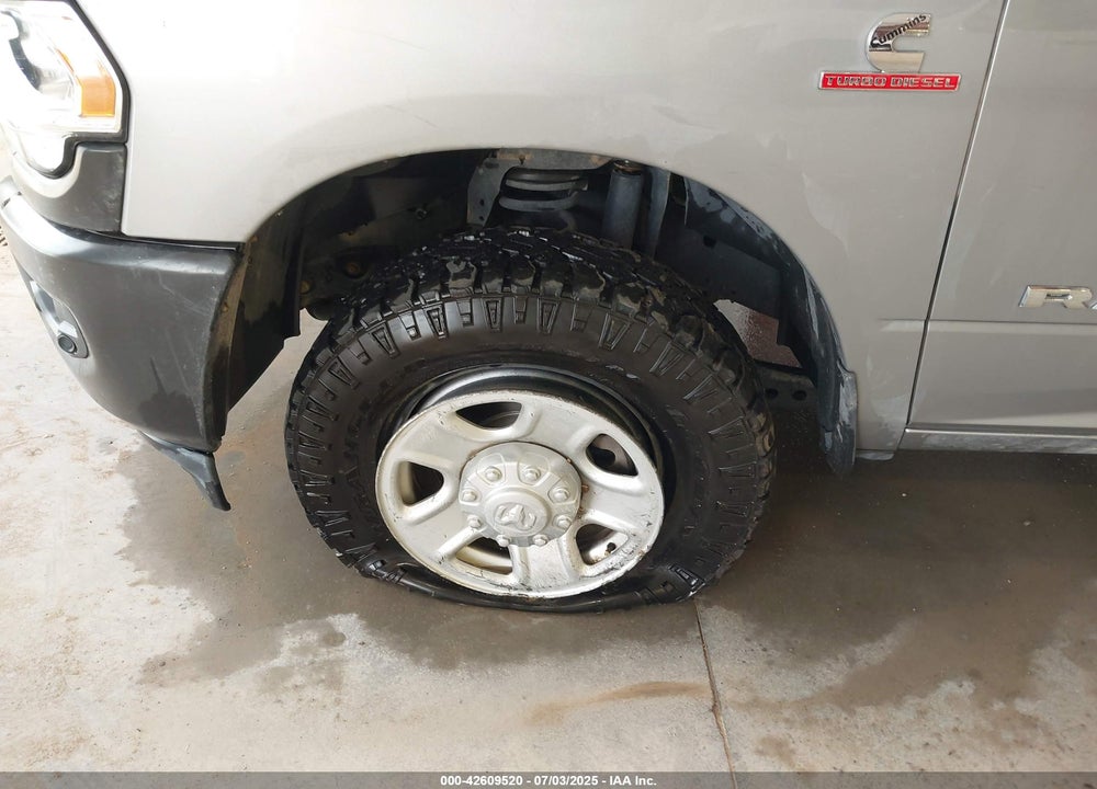 2020 RAM 2500 VIN: 3C6UR5HL5LG204013
