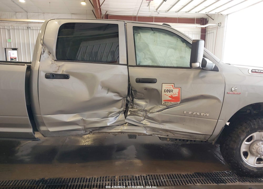 2020 RAM 2500 VIN: 3C6UR5HL5LG204013