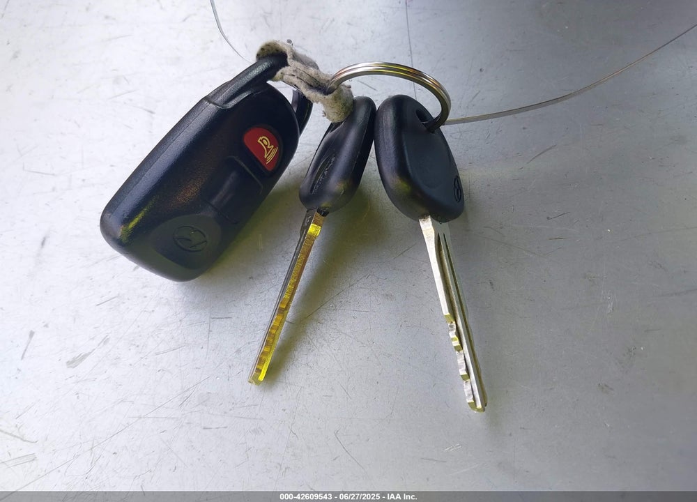 2013 HYUNDAI ELANTRA VIN: 5NPDH4AE6DH272573