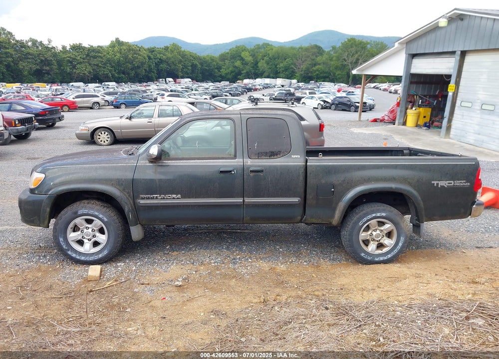 2005 TOYOTA TUNDRA SR5 V8 VIN: 5TBBT44145S470488