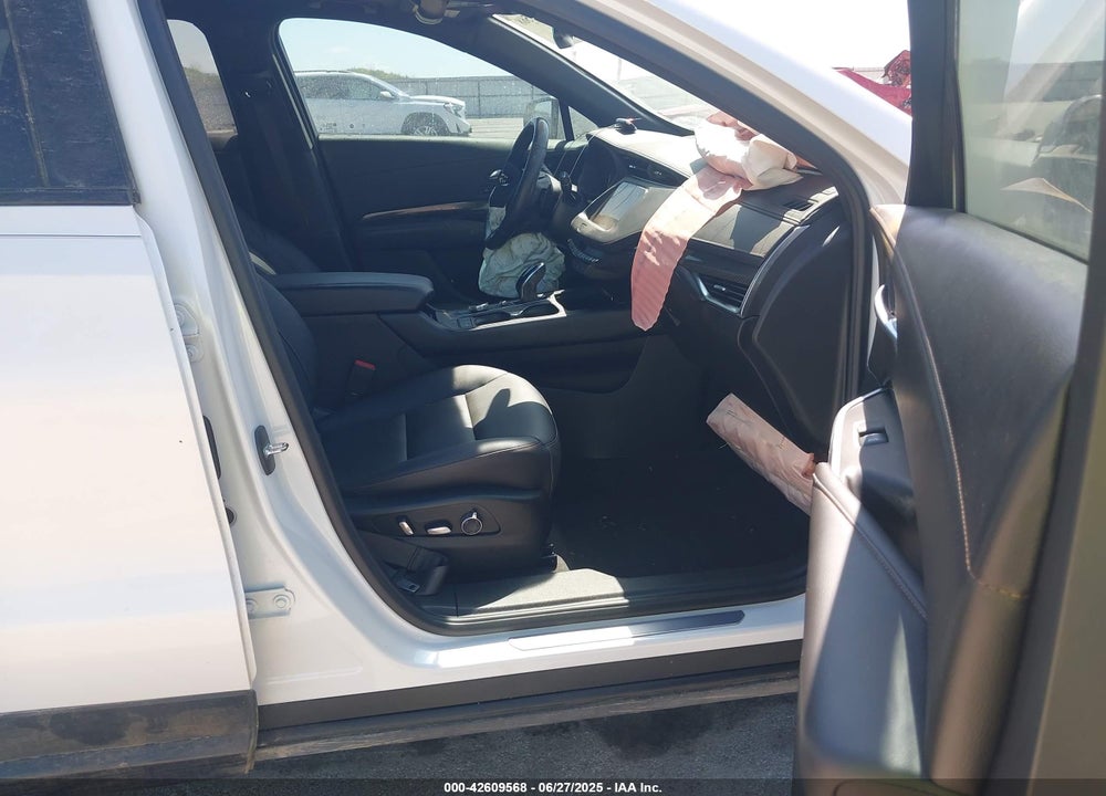 2021 CADILLAC XT4 VIN: 1GYFZER42MF057185