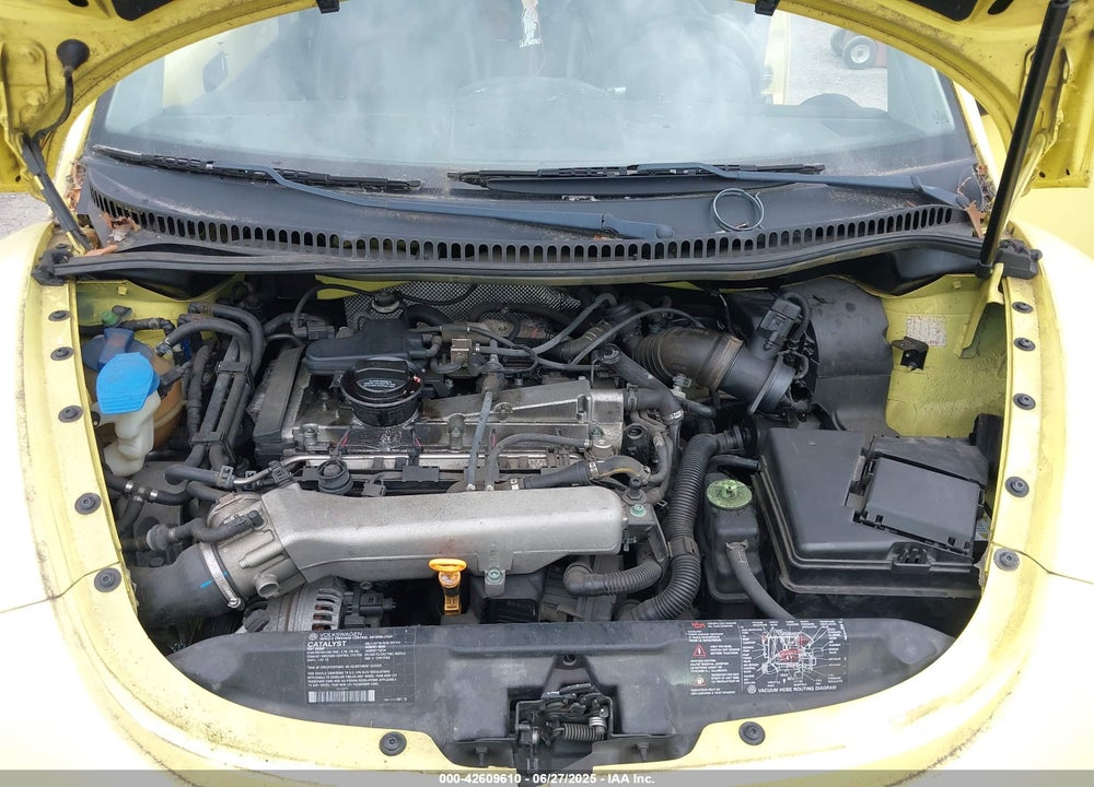 2001 VOLKSWAGEN NEW BEETLE GLX VIN: 3VWDD21CX1M461180