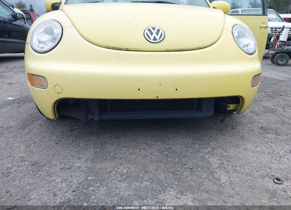2001 VOLKSWAGEN NEW BEETLE GLX VIN: 3VWDD21CX1M461180