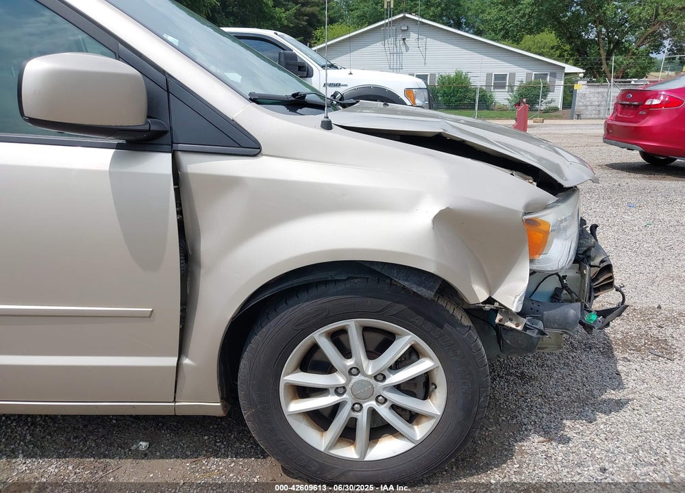 2013 DODGE GRAND CARAVAN SXT VIN: 2C4RDGCG1DR795892